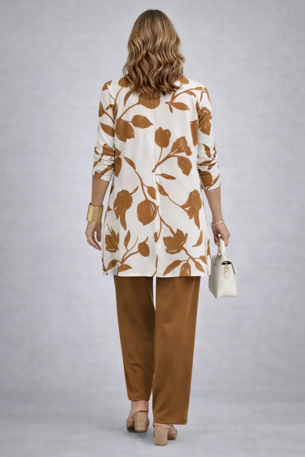 Henrietta | Élégant ensemble trois pièces à imprimé de feuilles couleur caramel