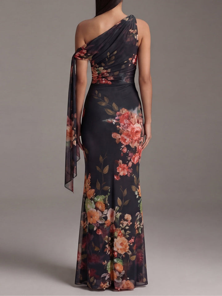 Robe longue en mousseline plissée imprimée noire à une épaule