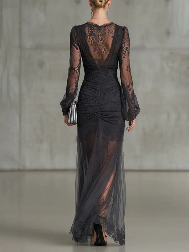 Robe longue fendue à manches longues transparente froncée en dentelle gris foncé