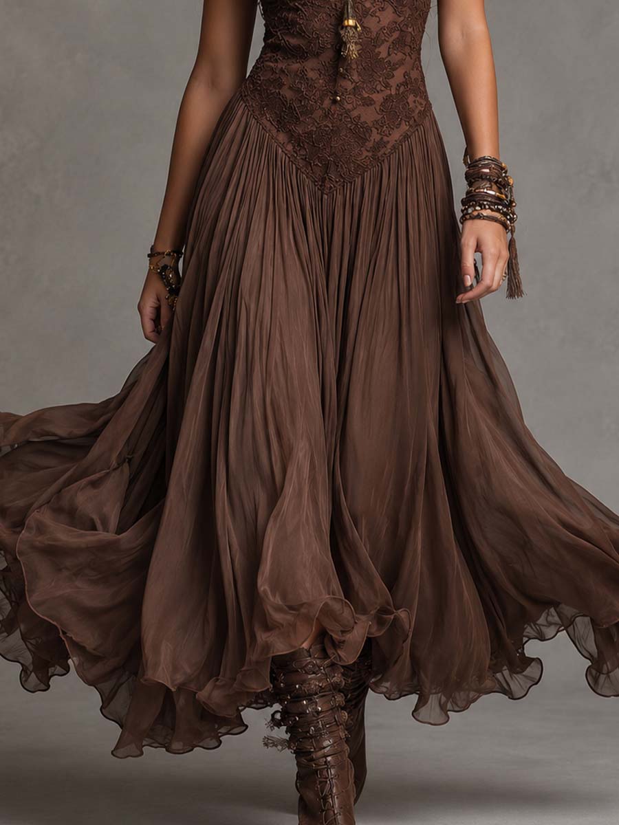 Robe longue en mousseline à empiècements de dentelle brun foncé