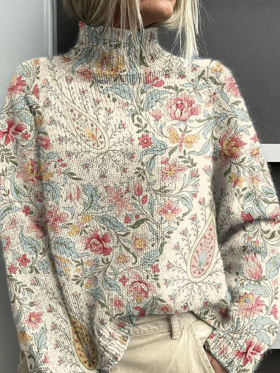 Corinna | Pull à col roulé à motif floral vintage