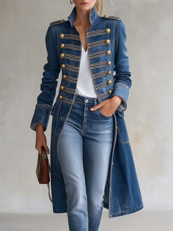 Hortense | Manteau long en jean cintré style militaire à boutons dorés