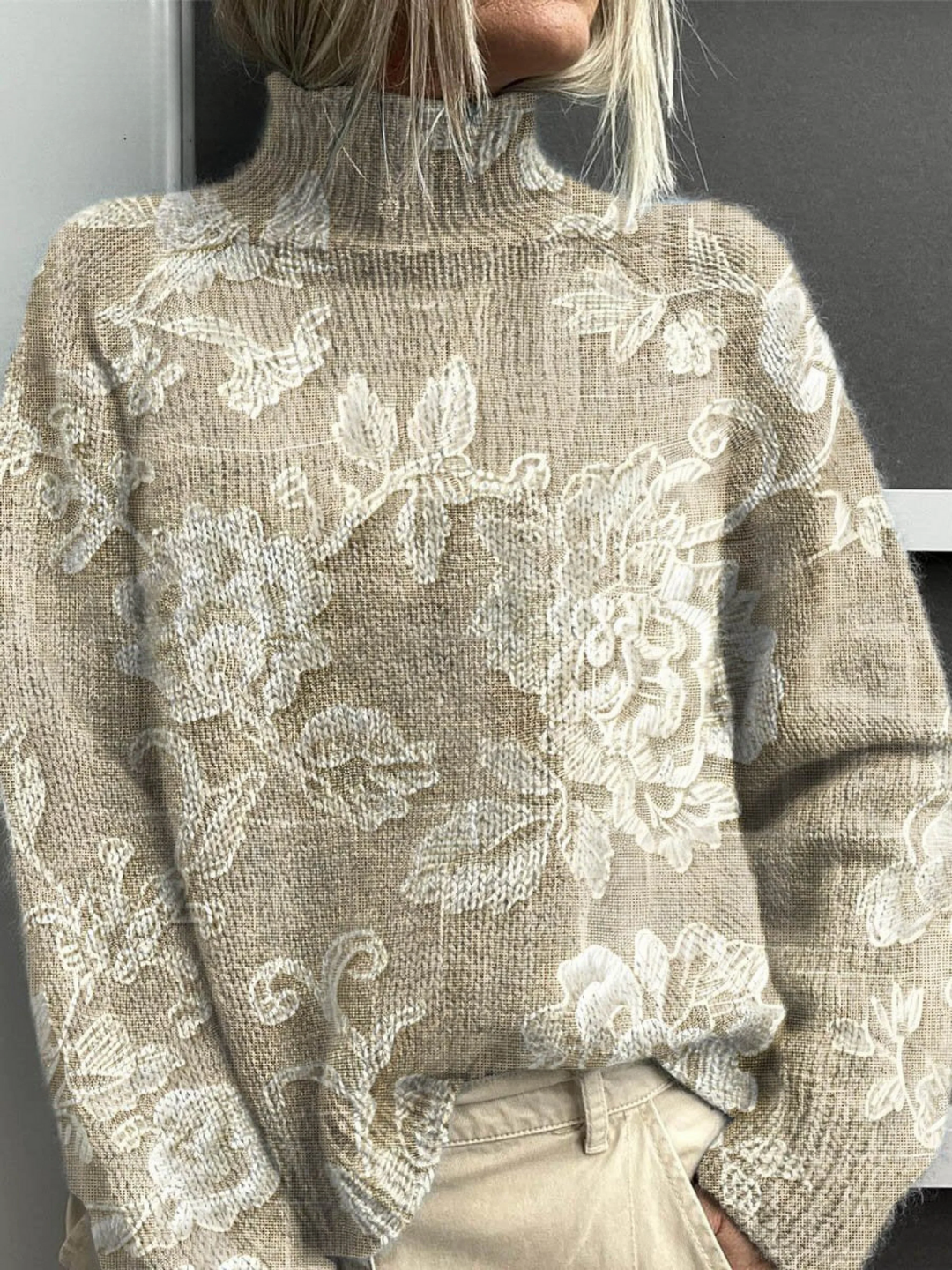 Meriel | Pull à col roulé texturé à motifs floraux