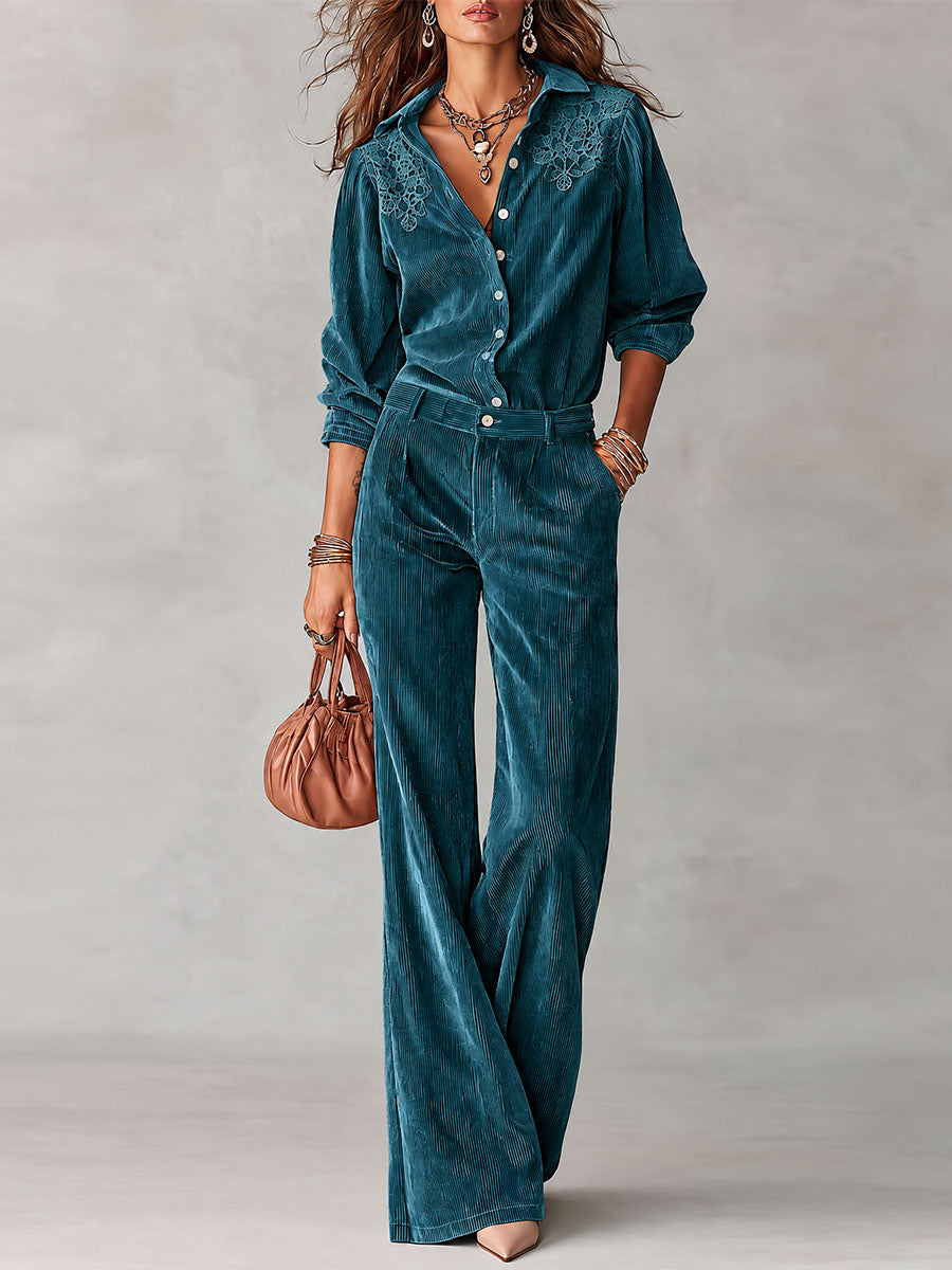 Ensemble bohème avec chemise en velours côtelé bordée de dentelle et pantalon à jambes larges