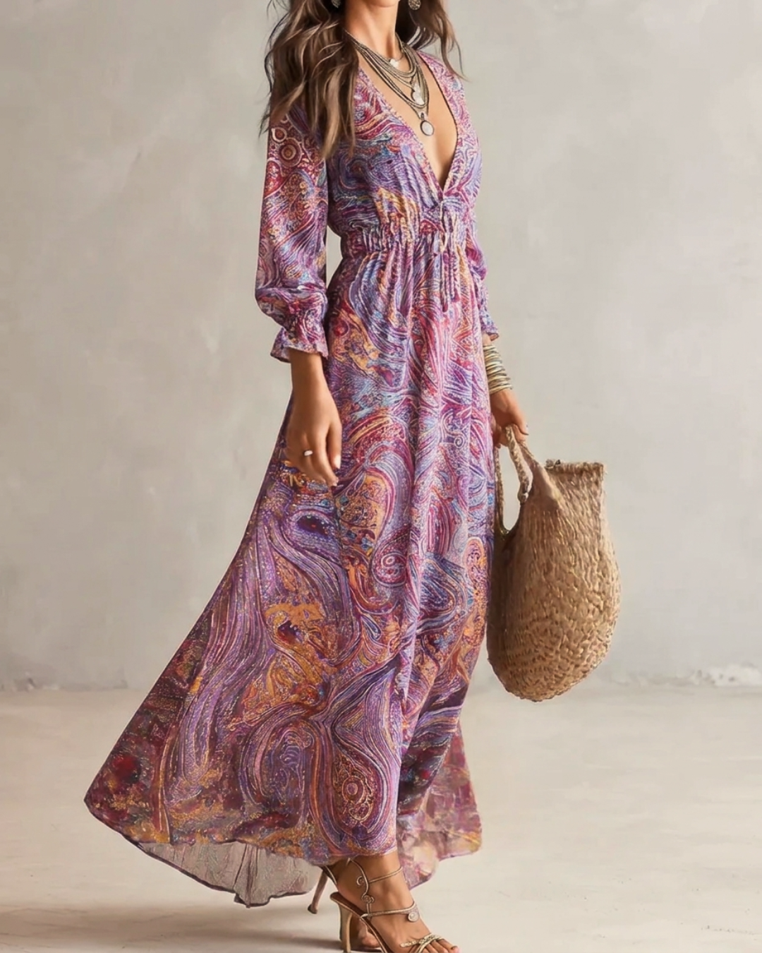 Robe longue en mousseline de soie à imprimé cachemire, décolleté en V et fronces