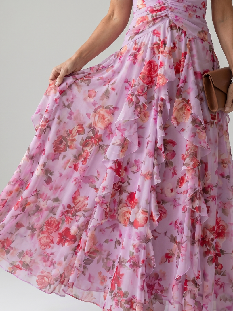 Nori™ Robe longue fleurie à encolure dos-nu et bustier froncé