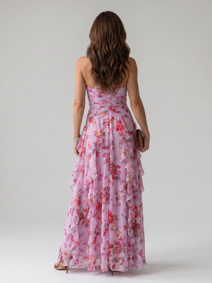 Nori™ Robe longue fleurie à encolure dos-nu et bustier froncé