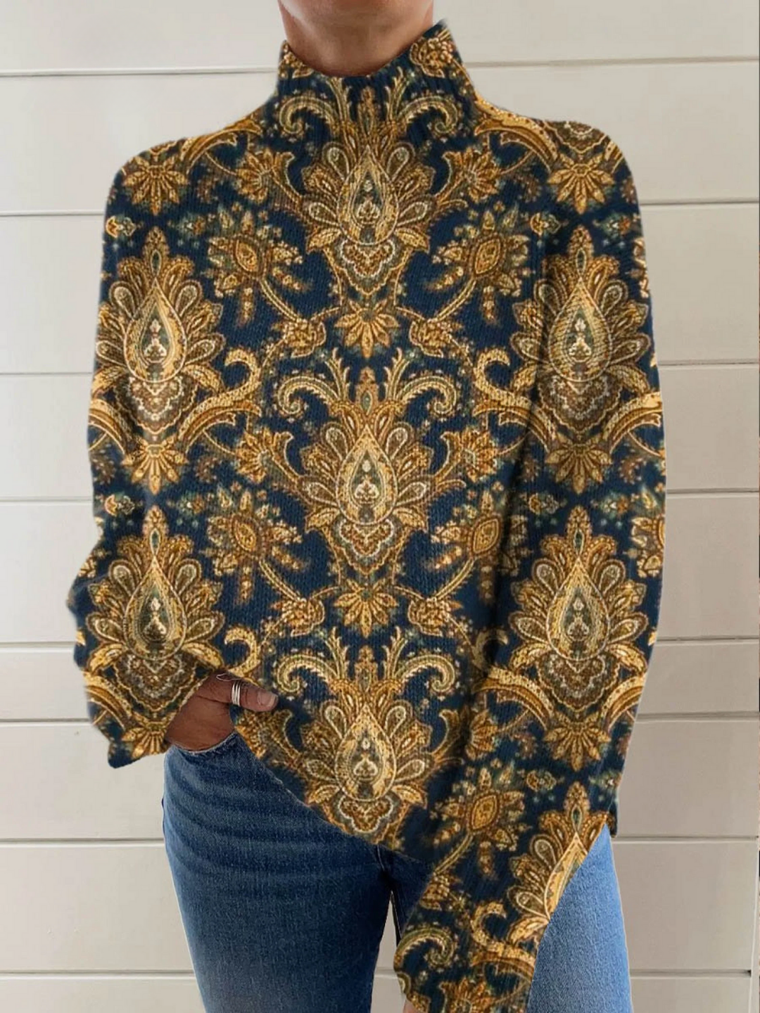 Della | Pull à col montant orné d’un motif cachemire