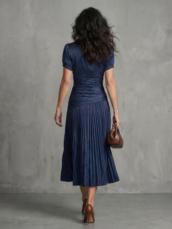 Theodora | Robe Midi à Rayures Taille Plissée