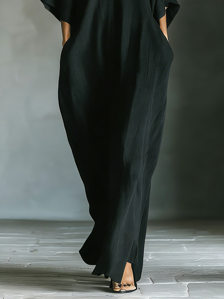 Costanza | Maxi robe noire avec manches kimono et décolleté en V