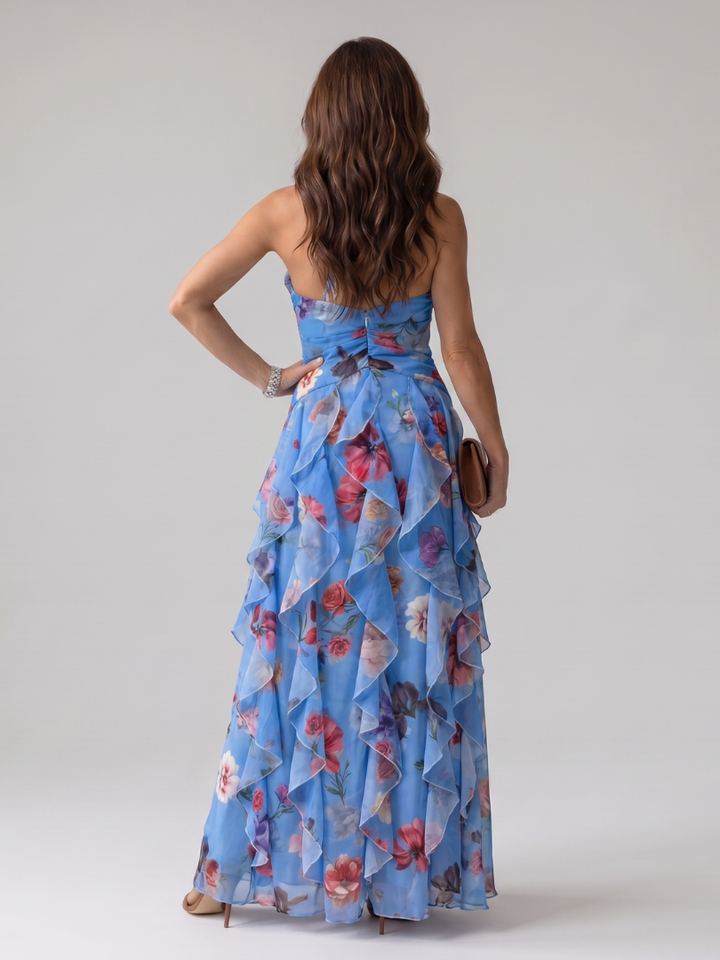 Nori™ Robe longue fleurie à encolure dos-nu et bustier froncé