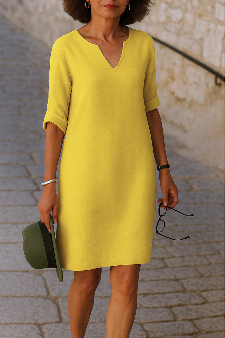 ADRIANA | Robe élégante et fluide à col V pour un style sans effort toute la journée