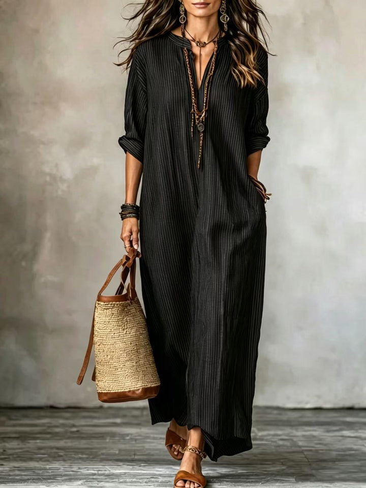 HAVEN | Robe longue élégante à rayures avec col en V, manches longues et poches latérales pratiques