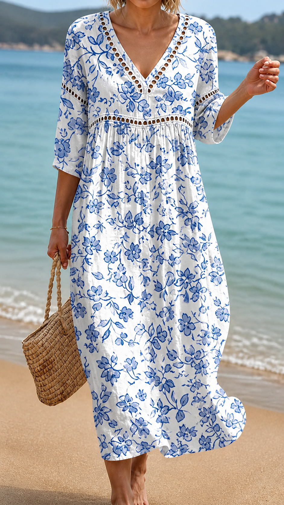 Robe de plage à fleurs bleues classique