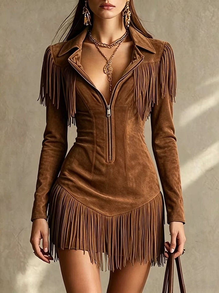 Josephine | Robe mini rétro américaine d’inspiration western en suède, à pompons et manches longues
