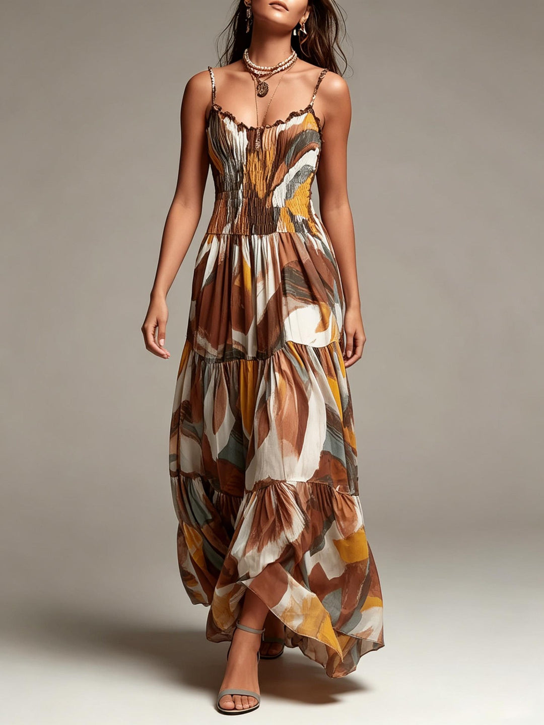 Robe longue à volants et smocks, imprimé abstrait