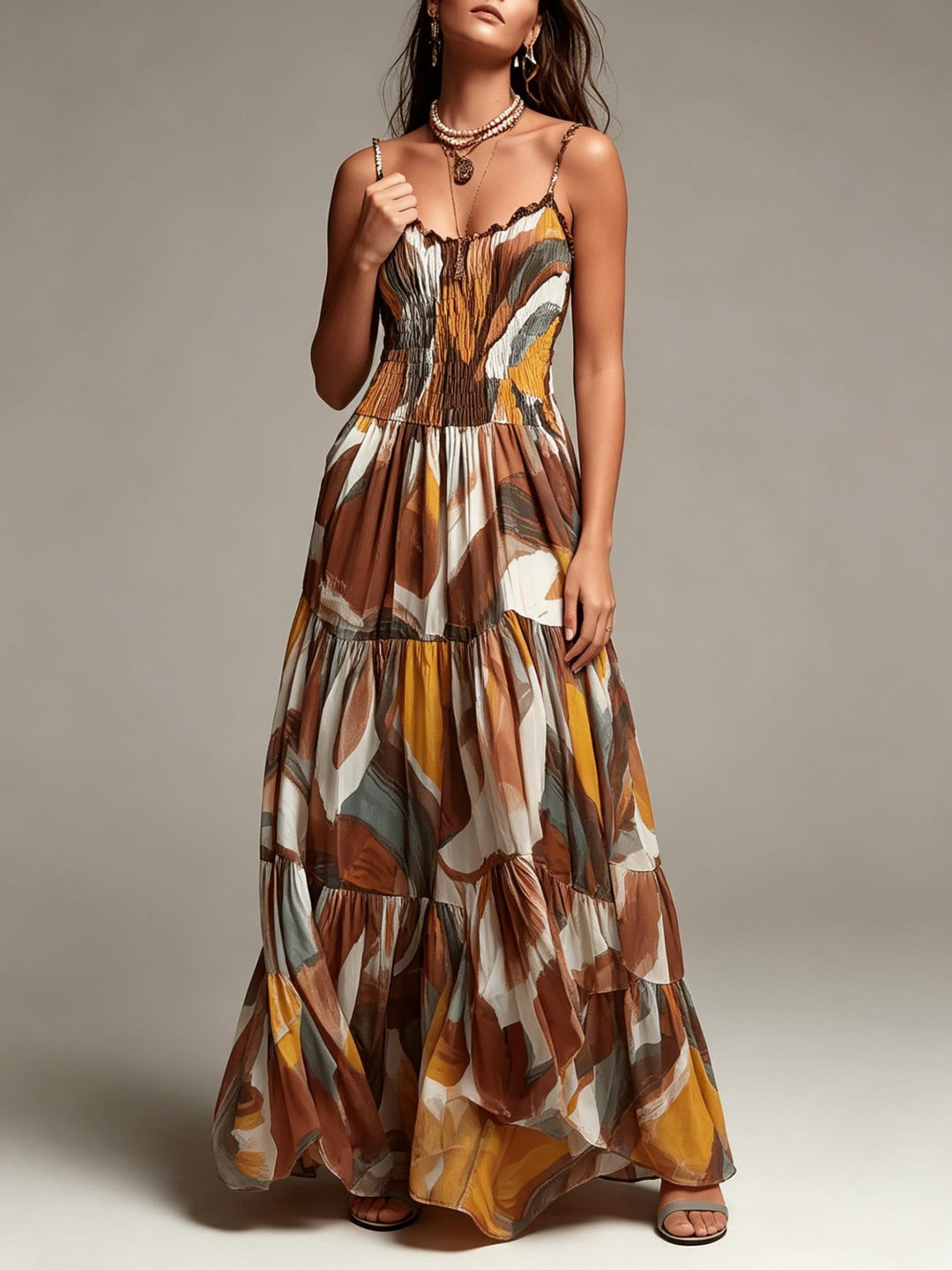 Robe longue à volants et smocks, imprimé abstrait