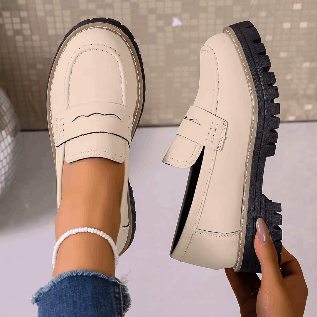 Elsa – Mocassins effet daim à semelle crantée élégante