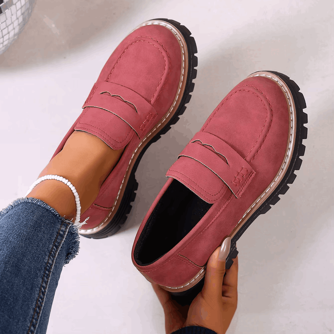 Elsa – Mocassins effet daim à semelle crantée élégante