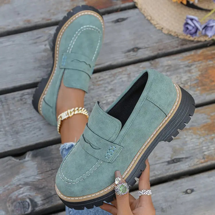 Elsa – Mocassins effet daim à semelle crantée élégante