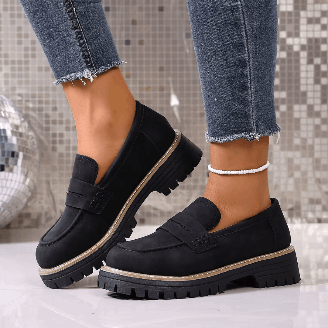 Elsa – Mocassins effet daim à semelle crantée élégante