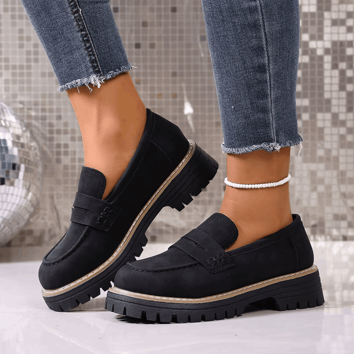 Elsa – Mocassins effet daim à semelle crantée élégante