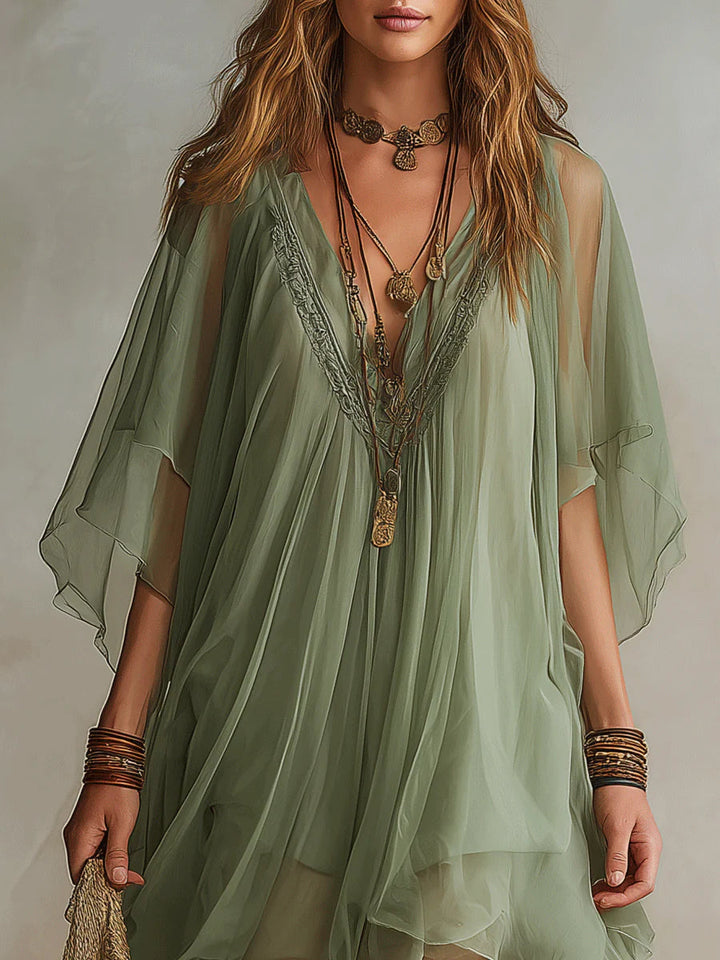 Robe courte verte en mousseline à col en V et volants superposés
