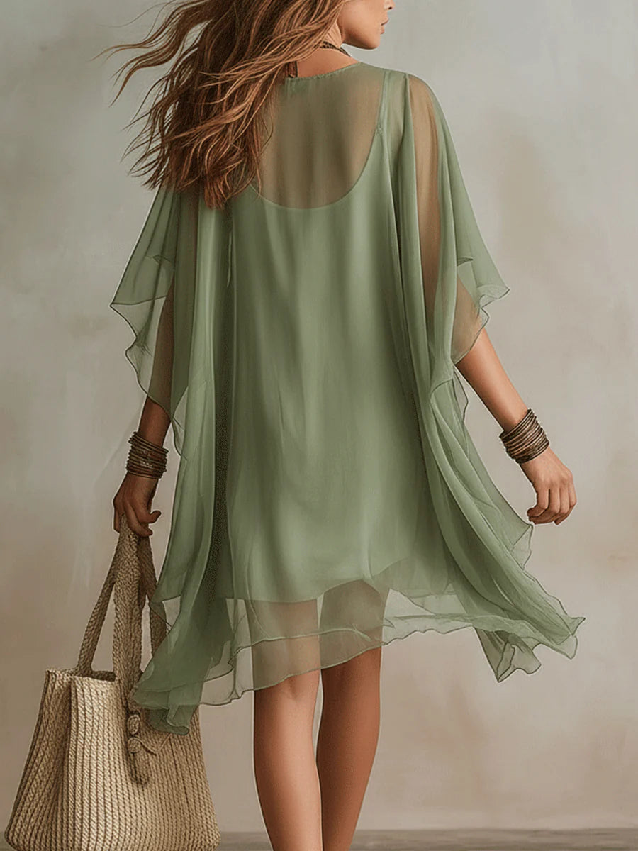 Robe courte verte en mousseline à col en V et volants superposés