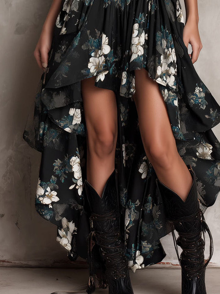 Robe longue bohème noire à imprimé floral, bustier et ourlet asymétrique