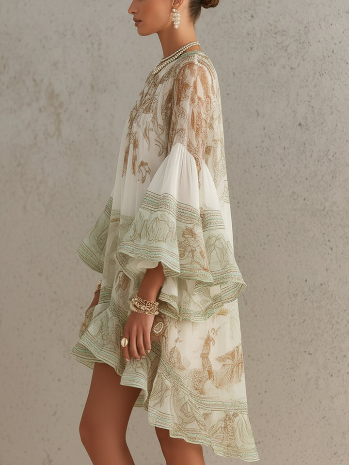 Robe courte verte en mousseline imprimée à manches évasées et ourlet à volants
