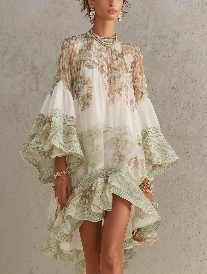 Robe courte verte en mousseline imprimée à manches évasées et ourlet à volants