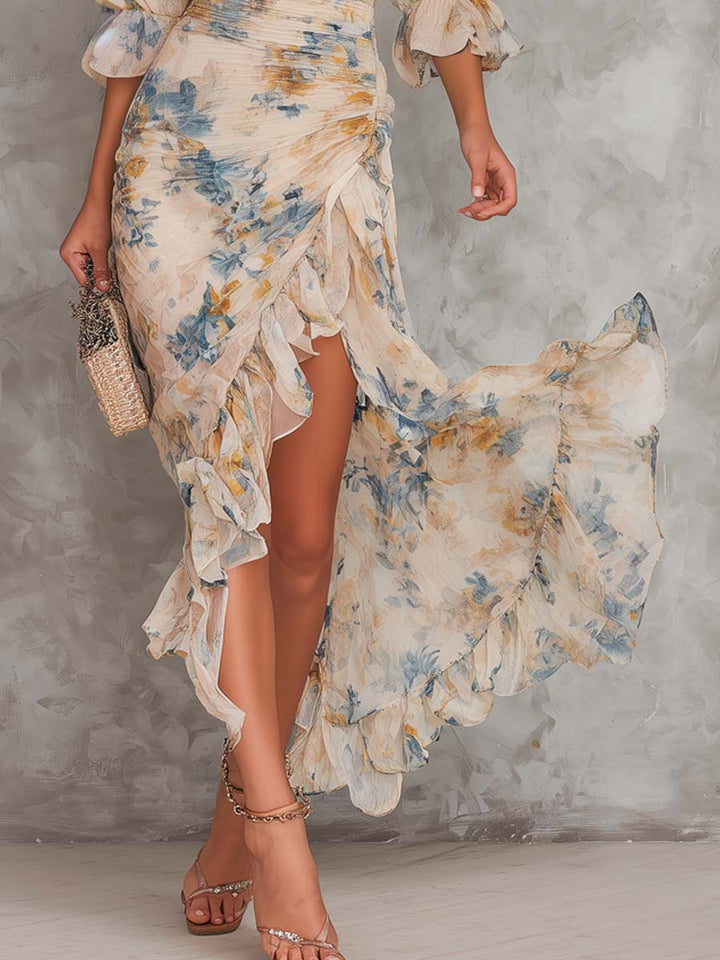 Robe longue beige col roulé en mousseline, imprimé floral peinture à l'huile et ourlet asymétrique