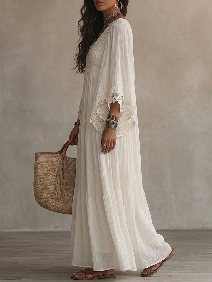 Celeste | Robe longue en chiffon ivoire avec manches chauve-souris et dentelle blanche