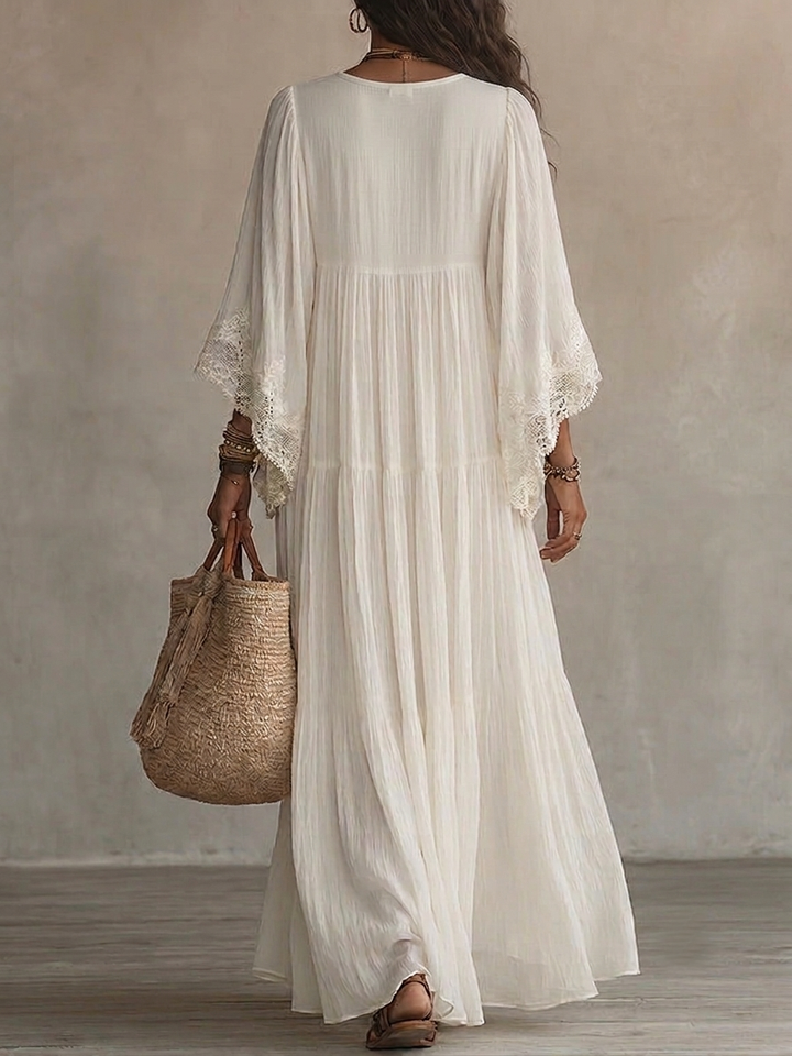 Celeste | Robe longue en chiffon ivoire avec manches chauve-souris et dentelle blanche