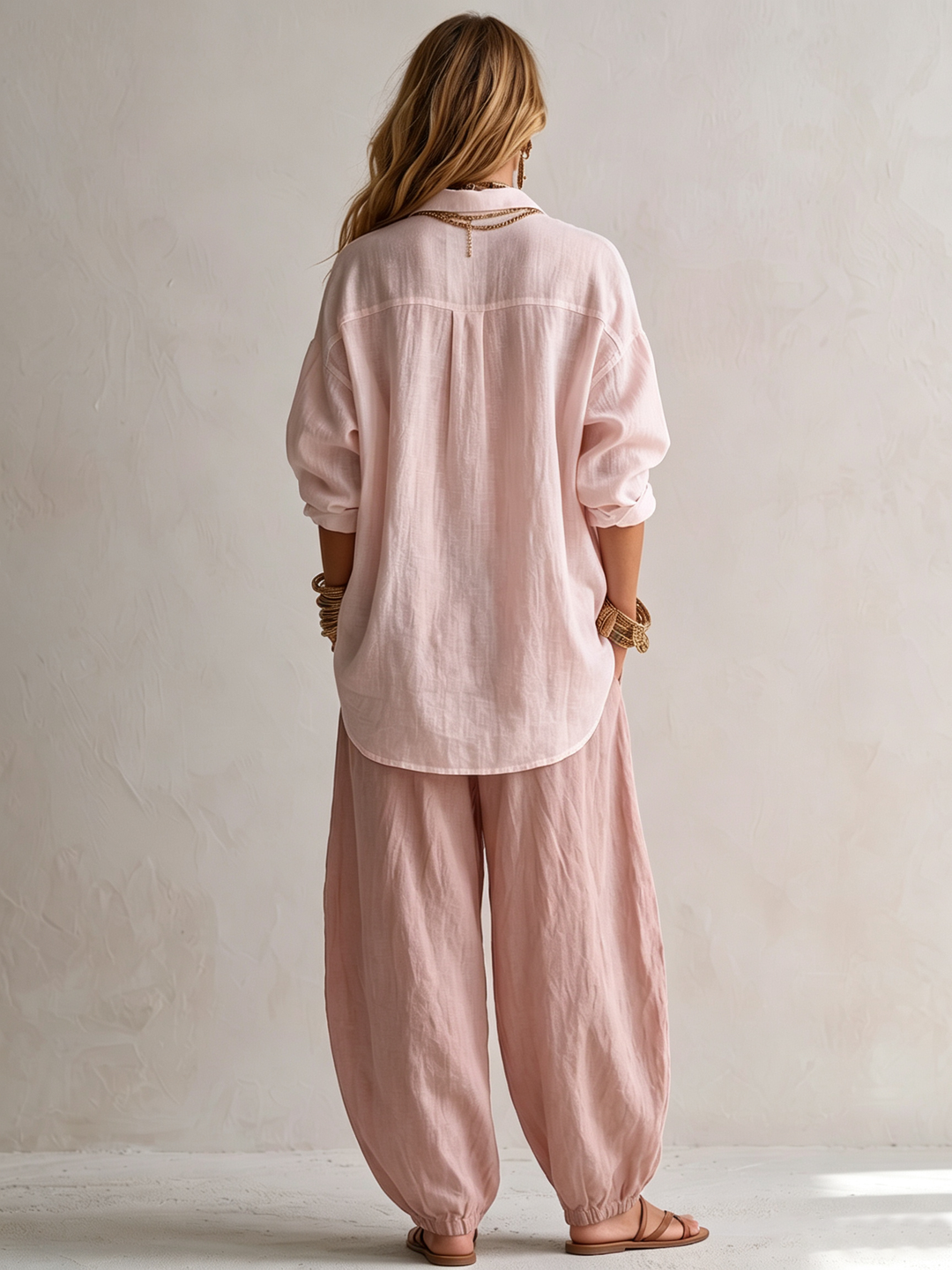Capucine | Chemise Blanche Ample et Pantalon Lantern Vert Olive