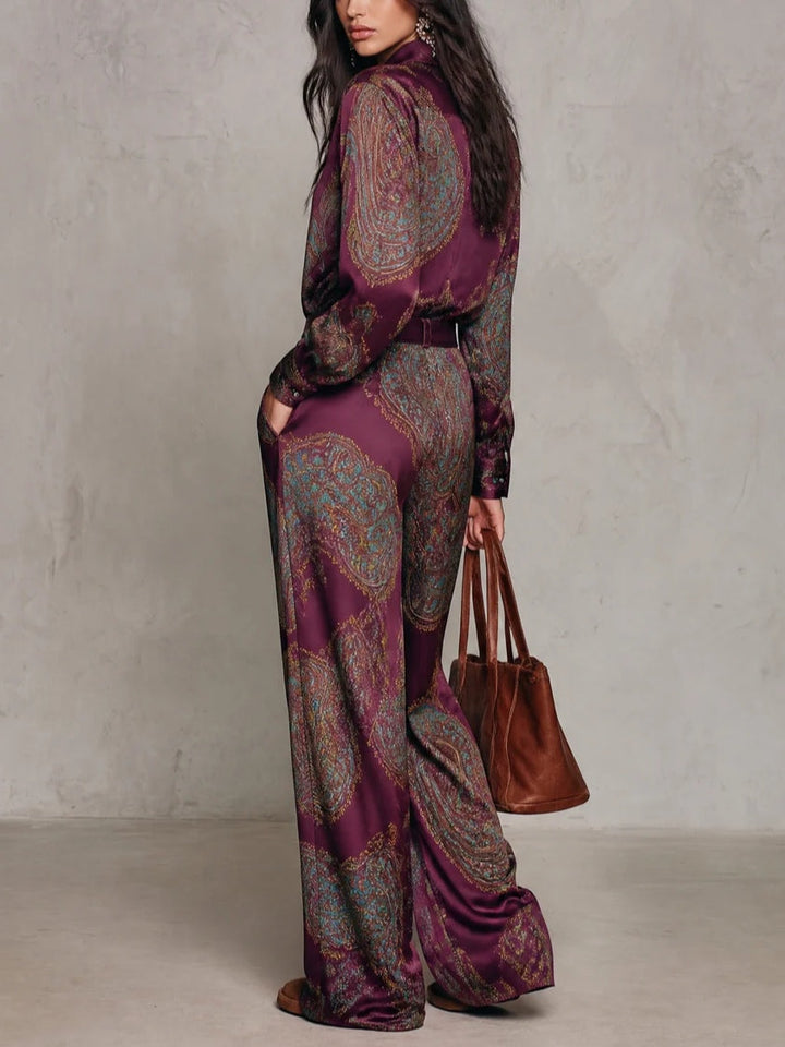 Ensemble chemise satinée à manches longues et pantalon à jambes larges à imprimé cachemire bordeaux-violet (avec ceinture)