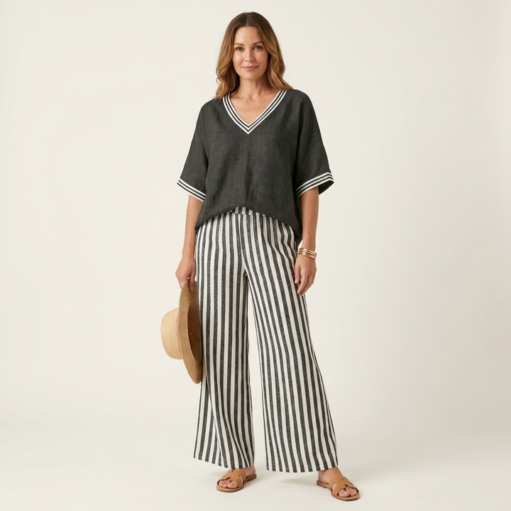 Juliana | Ensemble haut col V esprit college et pantalon large rayé