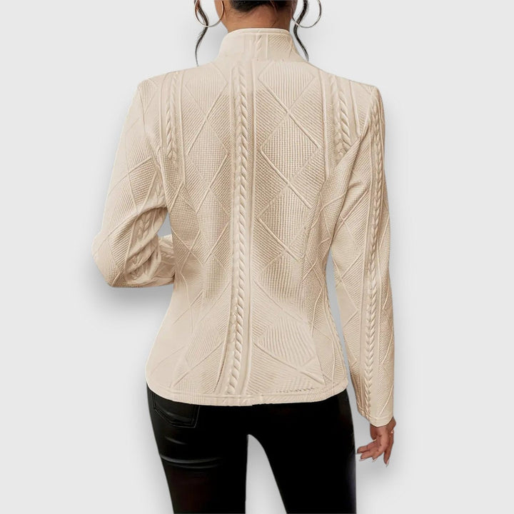 Loretta | Cardigan texturé boutonné sur le devant au style intemporel