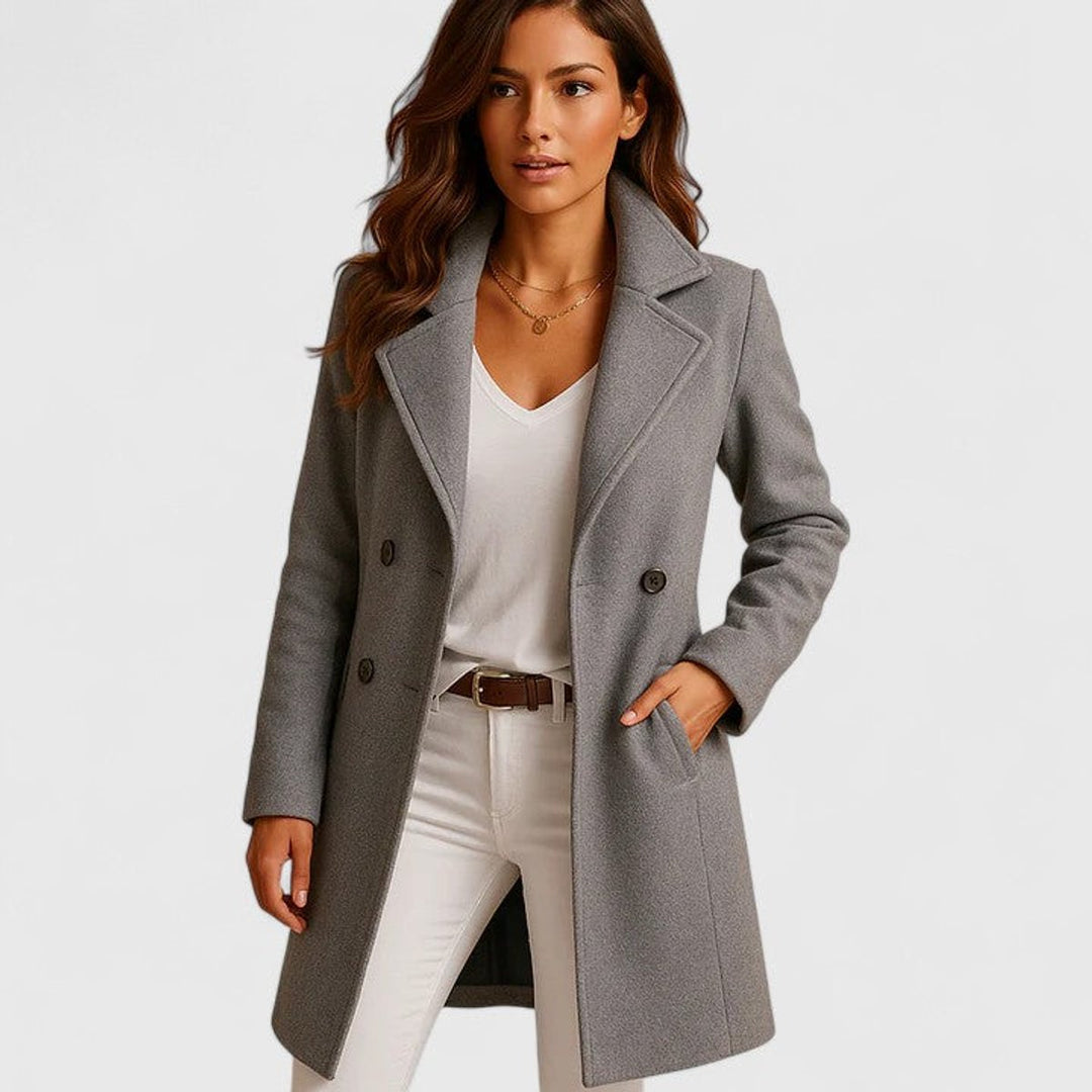Blanche | Élégant manteau long à coupe ajustée et revers crantés