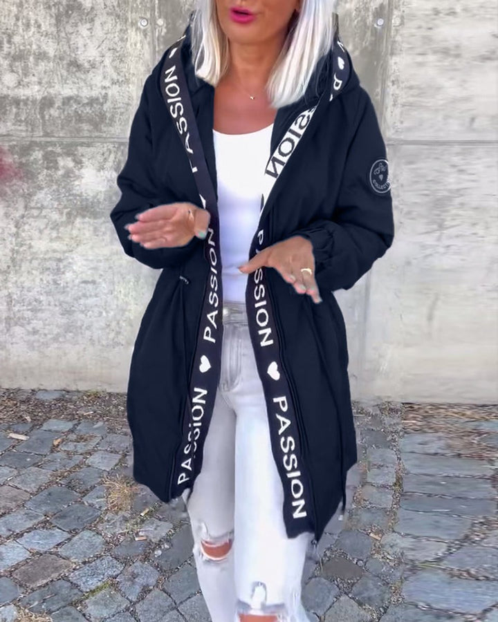 Camila | Élégante parka midi à capuche avec cordon de serrage