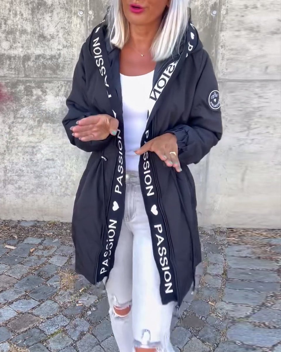 Camila | Élégante parka midi à capuche avec cordon de serrage